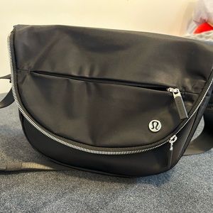 Lululemon all night festival crossbody bag!